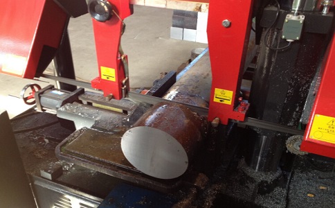 三都卧式带锯床加工时出现明显振荡如何排查？